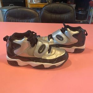 Nike youth size 7